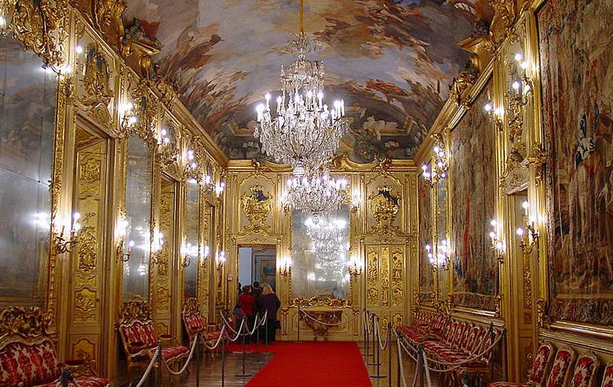 Palazzo Clerici si trasforma in fucina di solidarietà