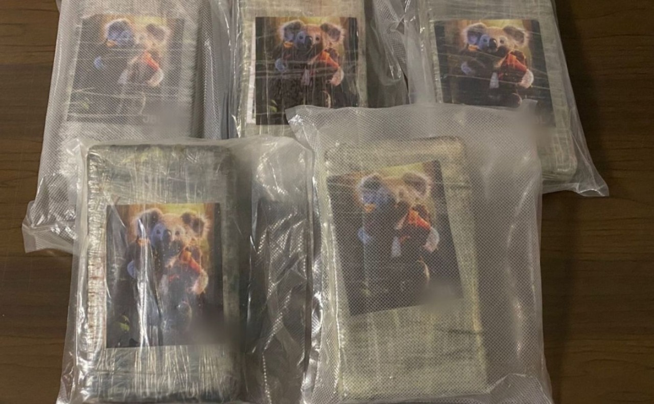 Oltre 5 chili di cocaina scoperti nel doppiofondo di un’auto: arrestato un 34enne nel sud Milano