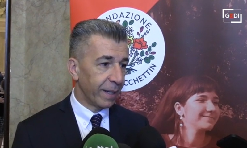 A Palazzo Marino Gino Cecchettin per il primo anno della sua Fondazione in nome di Giulia: “Più fondi per centri antiviolenza”