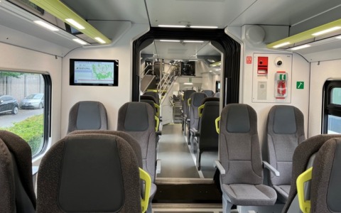 Lite sul treno rivela maxi furto: in manette borseggiatrice 30enne