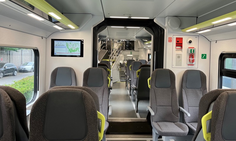 Lite sul treno rivela maxi furto: in manette borseggiatrice 30enne