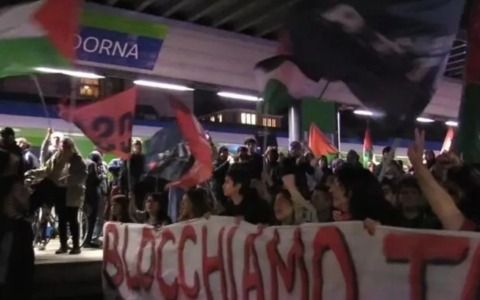 Manifestazioni nella notte a Milano per l’assalto alla Flotilla: in migliaia tra piazza della Scala, Cadorna e Duomo