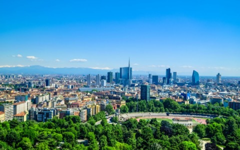Milano cambia passo tra innovazione e responsabilità ambientale