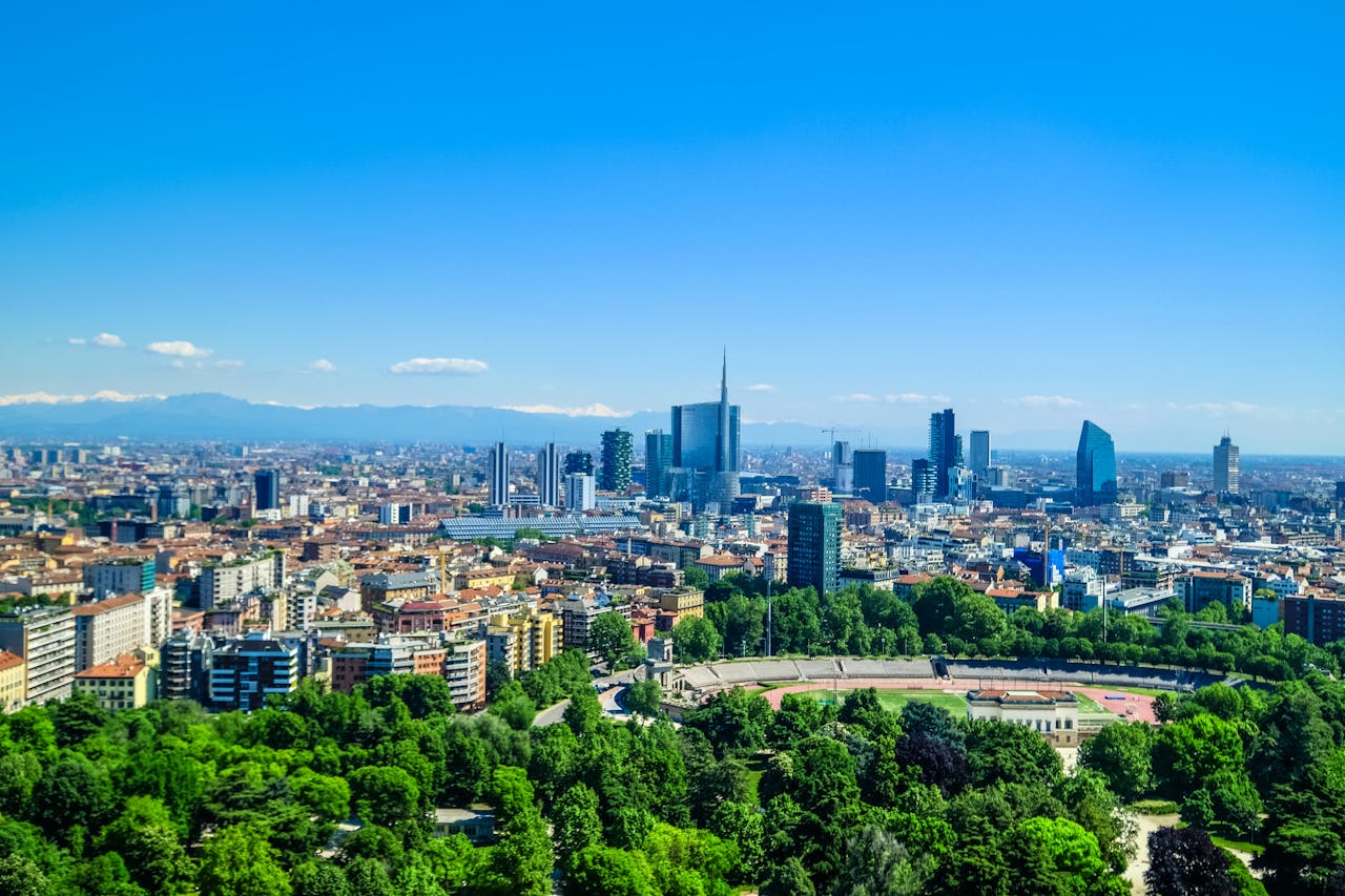 Milano cambia passo tra innovazione e responsabilità ambientale
