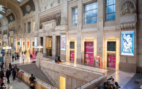 Aggredisce un gruppo di ebrei ortodossi americani alla Stazione Centrale: arrestato un 25enne