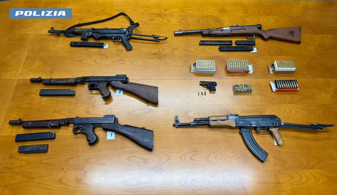 Armi da guerra nel milanese: arrestati due italiani con precedenti