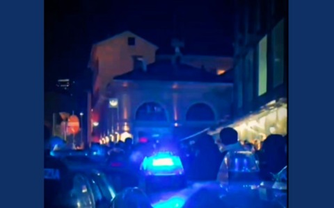 Baby gang in azione nelle zone della movida: rapine e aggressioni contro minorenni, fermati 9 giovanissimi