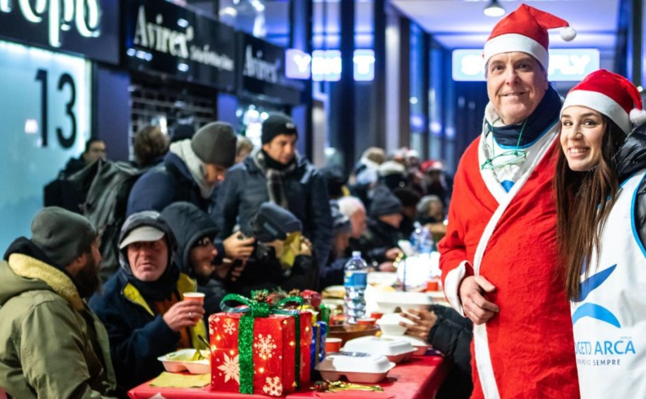Progetto Arca sempre vicino ai più fragili anche a Natale: appuntamento con una cena solidale in piazza San Babila