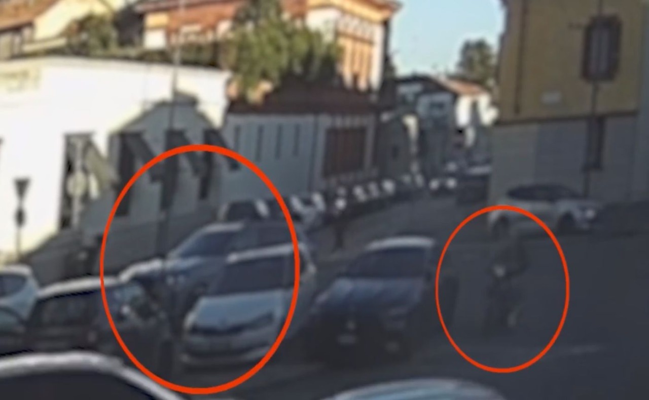 Rapina in Porta Vercellina, strappa orecchini con diamante a una donna che ha appena parcheggiato l’auto: arrestato un 59enne