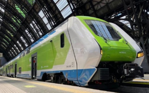 La linea ferroviaria Milano-Mortara resta la tratta peggiore della Lombardia secondo il Report Pendolaria 2025