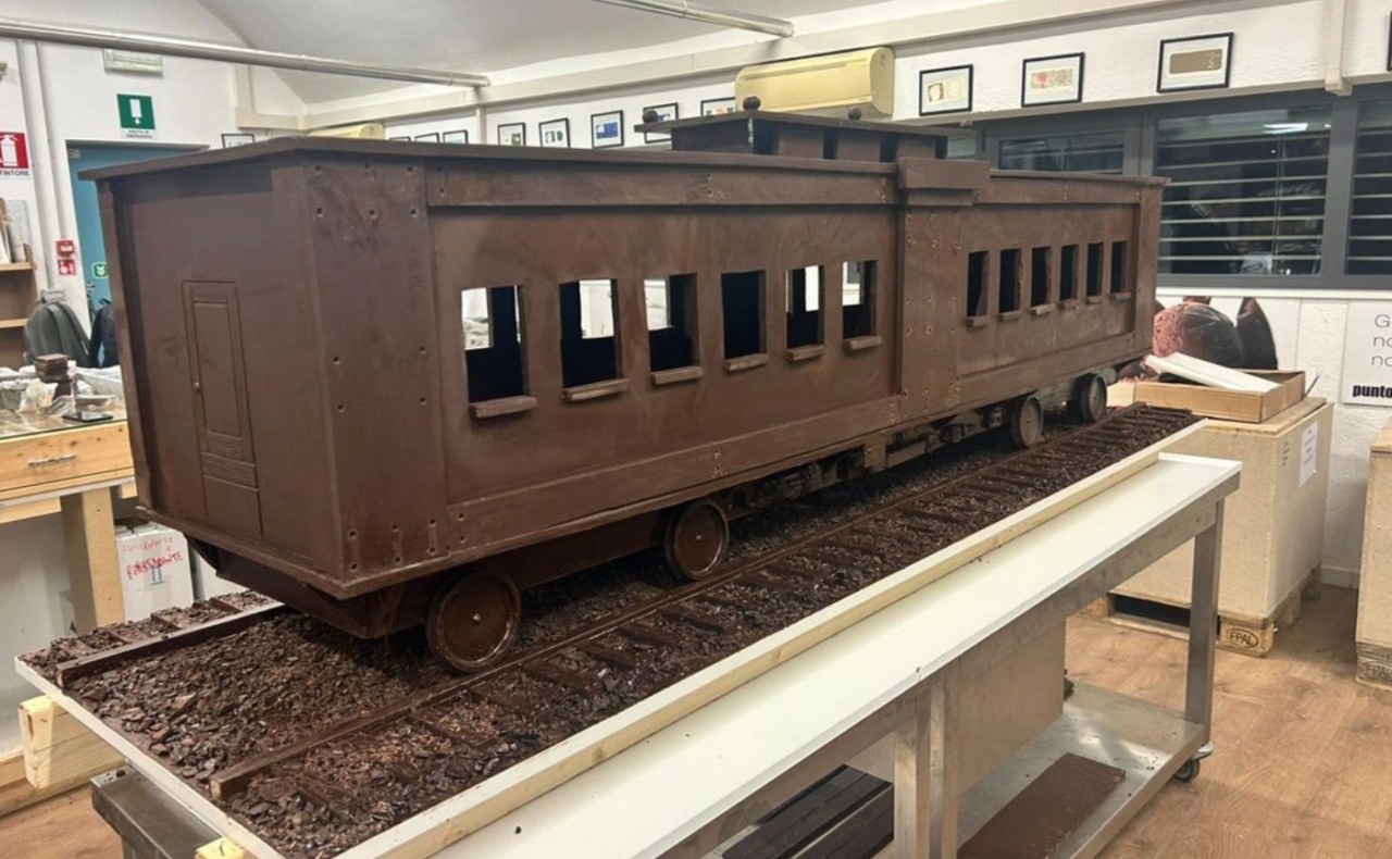 Da Milano la sfida al Guinness: presentato il treno di cioccolato più lungo del mondo