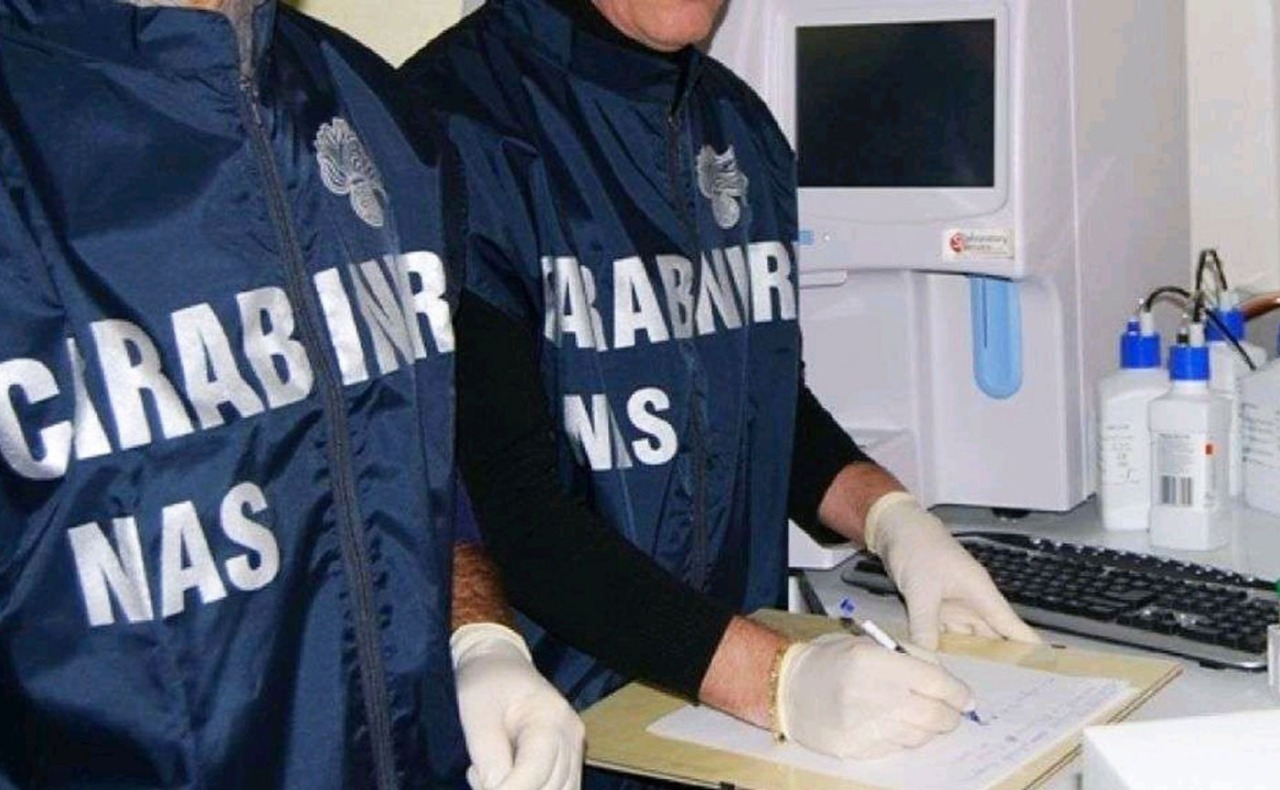 Sanità e farmaci sotto la lente dei Nas: tre arresti e cento denunce nel 2025
