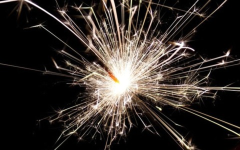 12enne ferito gravemente dall’esplosione di un fuoco d’artificio in viale Corsica perde una mano, ferito un coetaneo