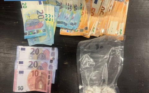 Blitz in viale Sarca, nascondeva droga e arma clandestina in cassaforte