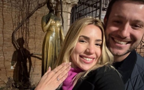 Lieto fine alla Centrale di Milano: il furto dello zaino finisce con una proposta di matrimonio