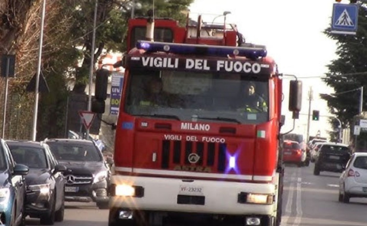 12 bambini e 4 adulti intossicati in un asilo nido di viale Certosa per una fuga di monossido di carbonio