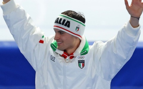 Il milanese Riccardo Lorello sul podio olimpico a Rho: bronzo nel pattinaggio di velocità