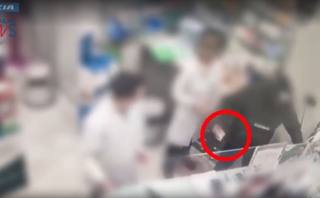 Rapine in farmacia lo scorso dicembre nella zona nord ovest della città: identificato e arrestato 45enne