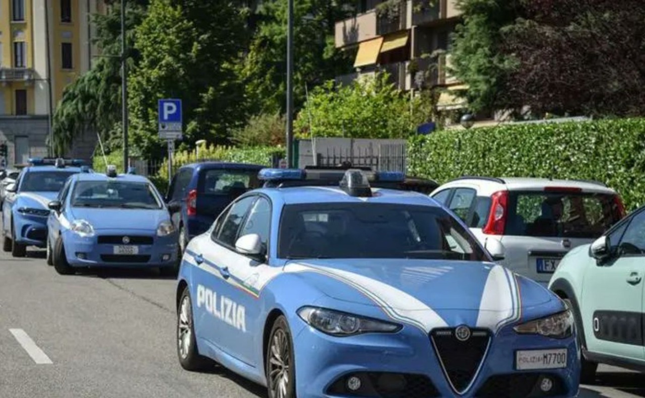 Rogoredo, Spara contro la polizia con una pistola rubata a una guardia giurata: colpito alla testa, è in coma