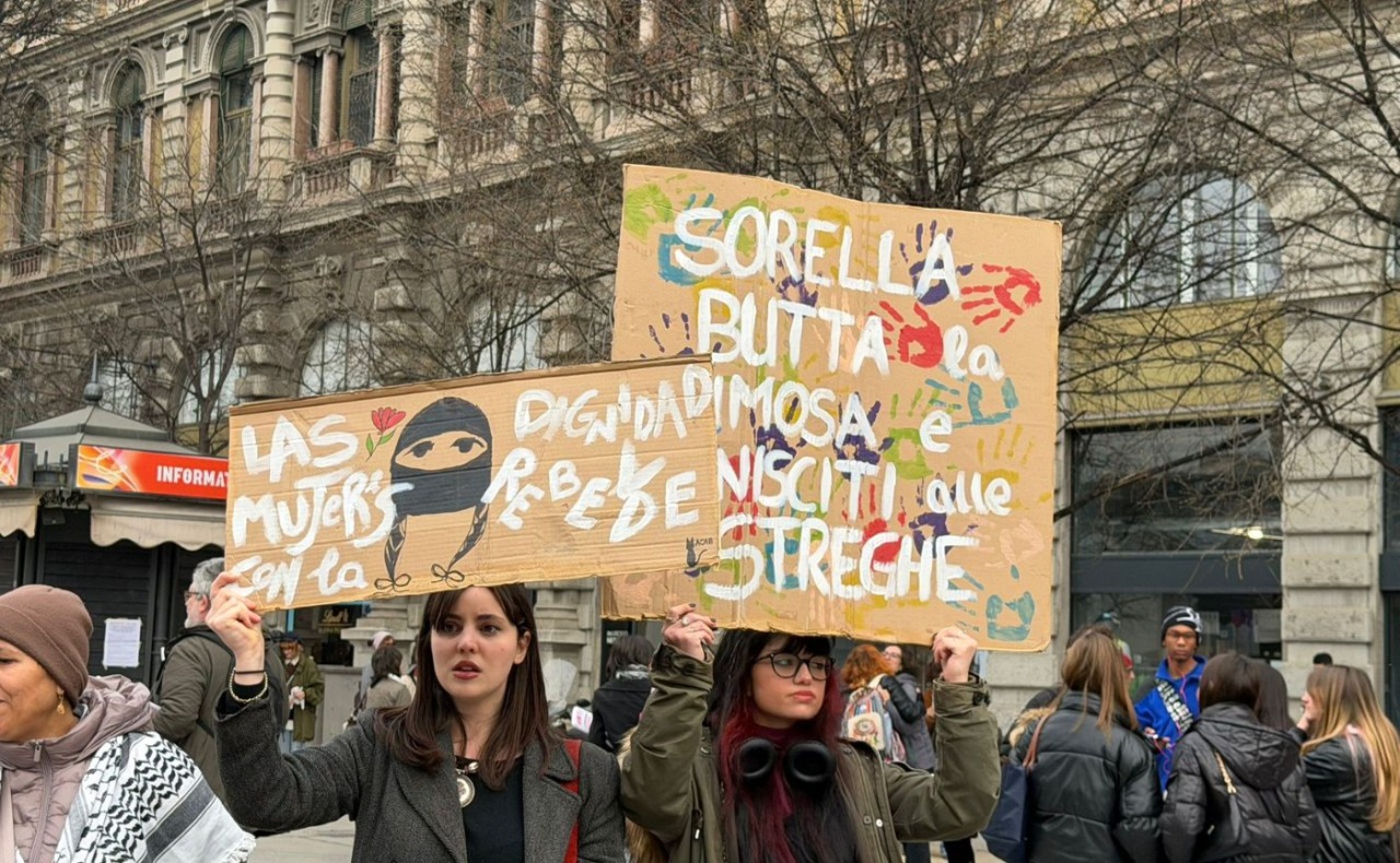 In piazza a Milano anche oggi contro violenza di genere e patriarcato: sciopero e corteo studentesco e del movimento “Non una di meno”