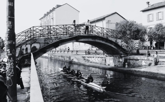 Il Teatro Alfredo Chiesa porta lo spettatore seduto lungo il Naviglio Grande: in scena “La Maria Brasca”