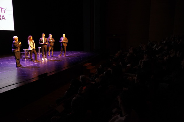 Frammenti di memoria, arte e ricerca si incontrano al Teatro Elfo Puccini