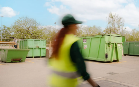 Via Corelli, ricicleria chiusa per tre settimane: istruzioni per il conferimento rifiuti
