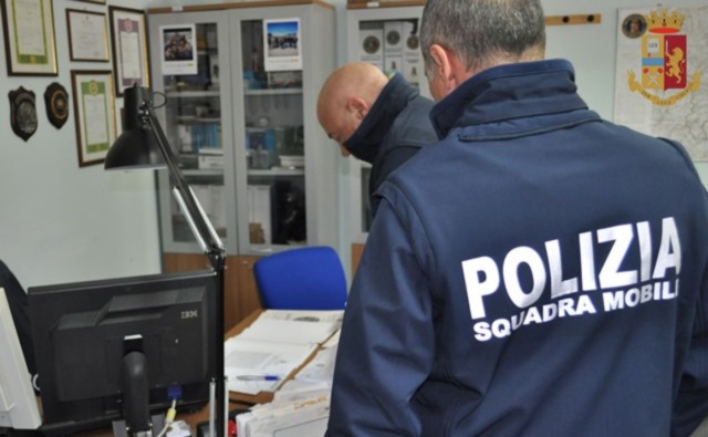 Arrestati due ricettatori in via Cimarosa: uno era ricercato per aver investito un agente