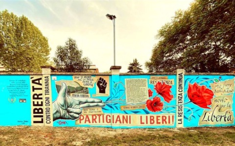 Un murale per la memoria in via Ludovico il Moro: inaugurata l’opera dedicata ai giovani partigiani del Ronchetto