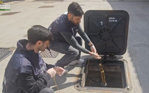 Maxi sequestro di 20mila litri di gasolio alterato nel Milanese: denunciato gestore di una stazione di rifornimento