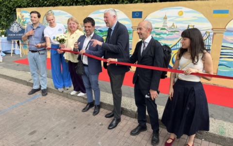 Milano dipinge la pace: inaugurato al Corvetto il murale per l’Ucraina
