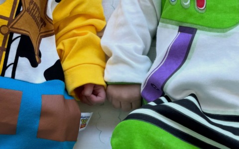 I piccoli del Niguarda diventano Woody e Buzz: un messaggio di speranza dalla Neonatologia