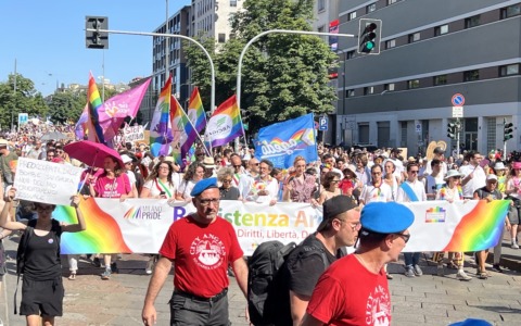 Milano Pride 2026: il 27 giugno oltre 350mila persone sfileranno per i diritti: un mese di eventi diffusi dal centro alle periferie