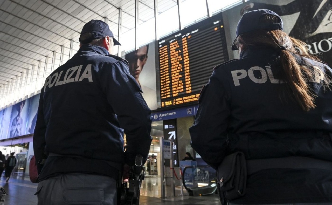 Dopo il delitto a Milano Certosa torna l’allarme sicurezza: le stazioni di Milano restano sorvegliate speciali