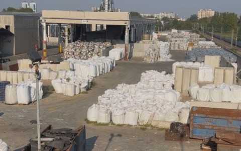 Riciclo della plastica, bufera su Synextra: il Tribunale dispone l’amministrazione giudiziaria