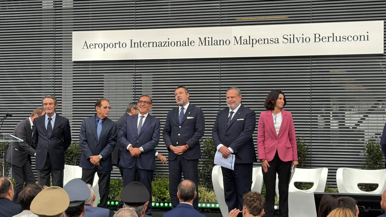 Malpensa cambia intitolazione: il nome di Silvio Berlusconi sul Terminal 1