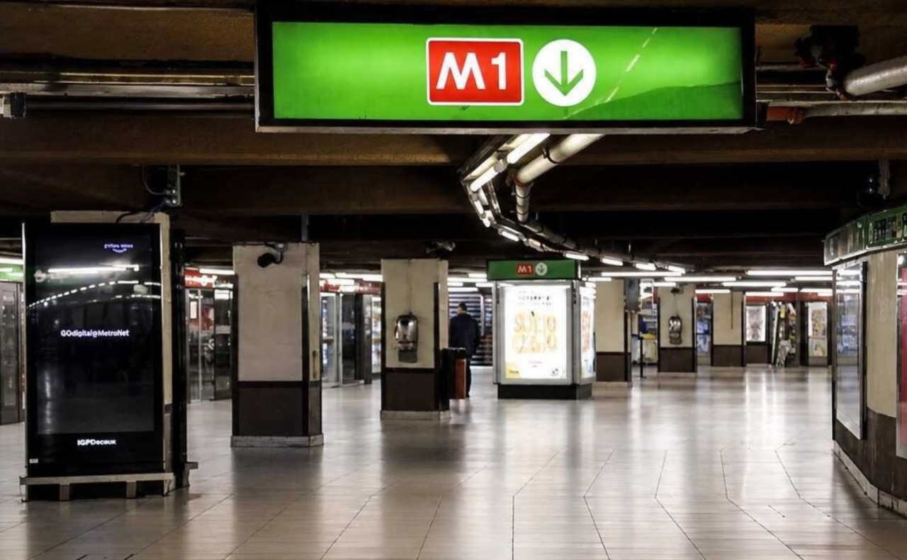 Studentessa 19enne dello Iulm denuncia una violenza sessuale nei bagni della metro a Cadorna