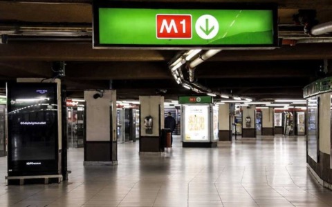 Studentessa 19enne dello Iulm denuncia una violenza sessuale nei bagni della metro a Cadorna