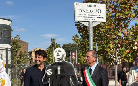 A Milano nasce Largo Dario Fo: una piazza per ricordare l’attore premio Nobel a dieci anni dalla morte